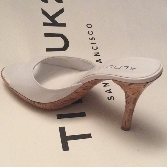 Heels - Picture 2 of 5